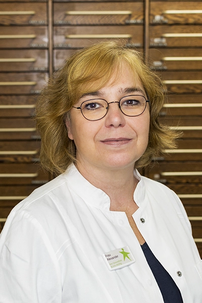 Frau Alexander - seit dem 01.07.2023 wieder in unserer Apotheke tätig